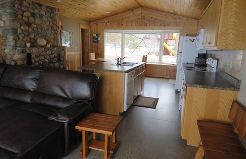 Park Rapids House | Pines - 4 BR right on Big Sand Lake
