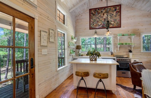La Grange Cabin | Piney Woods Cabin
