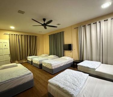 Kuala Lumpur Villa | Pinggir TTDI Damansara Homestay for big group up to 35 pax