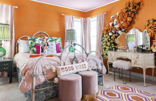 Conroe House | Pink Shutter House