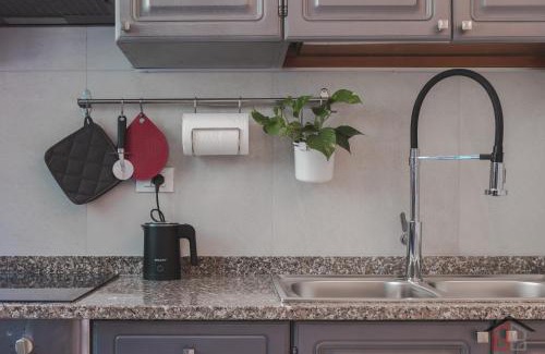 Servola-Chiarbola-Valmaura-Borgo San Sergio House | Pino House l BB Apartments Trieste