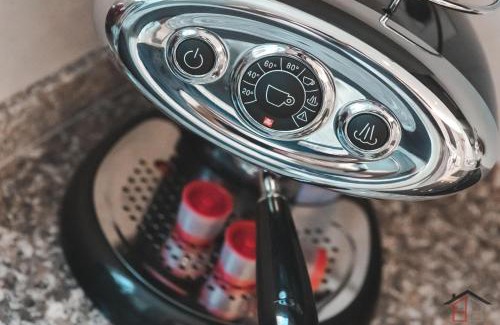 Servola-Chiarbola-Valmaura-Borgo San Sergio House | Pino House l BB Apartments Trieste