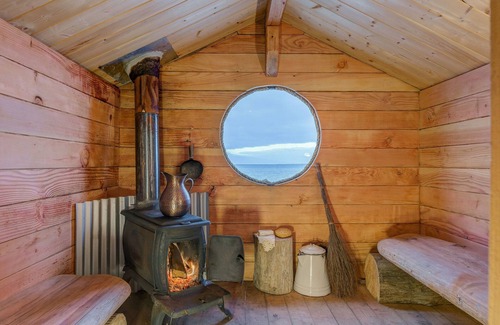 Seldovia Village Cabin | Pioneer Cabin, Stunning Views, Glacier, Park, Kayaks, Fishing, Bear Viewing.