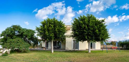 Piperitsa Apartment | Piperitsa house for nomads or families in the countryside