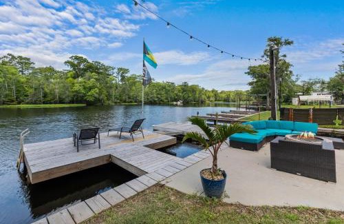 Conway House | Pirate's Cove Bungalow