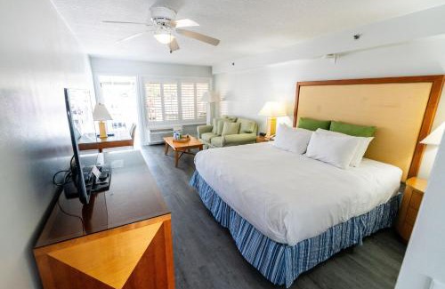 Stuart Resort | Pirate's Cove Resort and Marina - Stuart