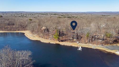 East Stroudsburg House | Pirate-Themed Lakefront Home w Kayaks Game Room Views Hidden Treasure Hunt