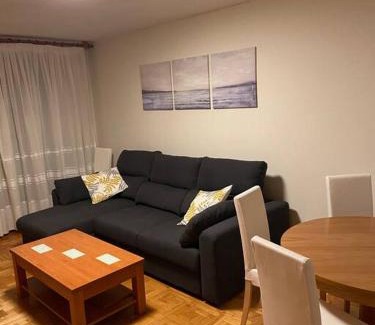 Colombres Apartment | Piso 3 habitaciones, centro de Colombres hasta 8 personas