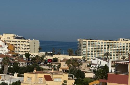 Roquetas de Mar Apartment | piso avda sabinal con piscina