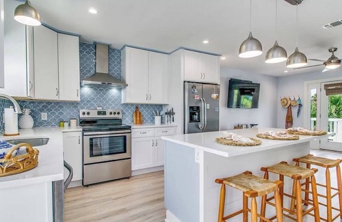 Pensacola Beach Cottage | Pissitaway Getaway