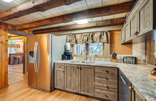 Pittsburg Cabin | Pittsburg Lake House w/Magalloway Mountain Views!