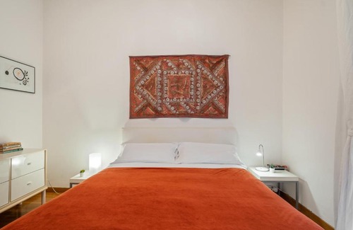 San Donato-San Vitale Apartment | Pizzardi Flower Apartment