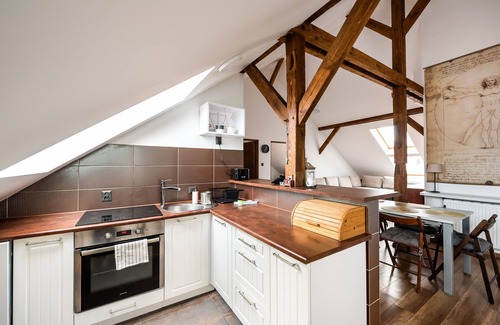 Ochota Apartment | Plac Narutowicza Two-Level Apartment