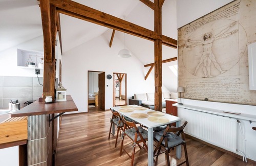 Ochota Apartment | Plac Narutowicza Two-Level Apartment