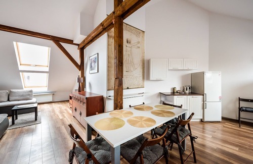 Ochota Apartment | Plac Narutowicza Two-Level Apartment