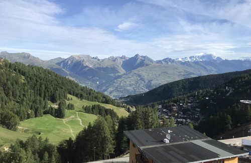 Plagne Centre Apartment | Plagne Center - Mont Blanc view - Direct access to the slopes - Everest Residence