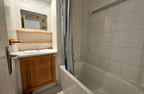 Plan Peisey Apartment | Plan Peisey: Appartement 2 pièces 5 pers, accès pistes, animaux admis - FR-1-757-109