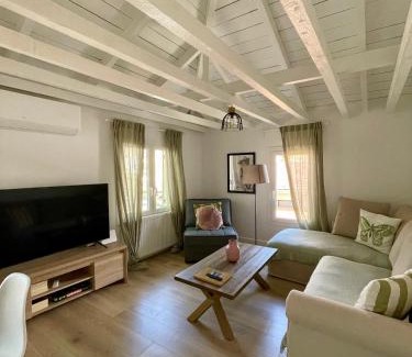 Amphipolis Villa | Plane Tree House