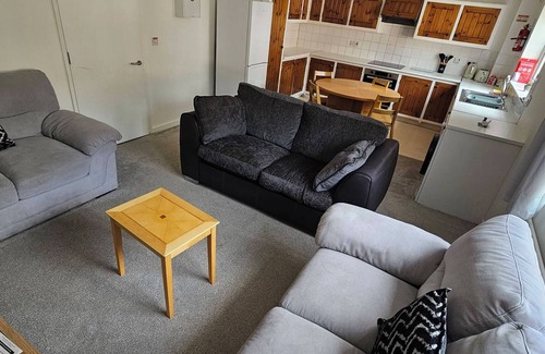 Mynydd Isa Apartment | Plas Bellin Apartments 8 Guests 3 Bedrooms Free Wi-Fi Full Kitchen