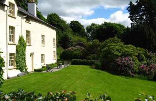 Graigfechan House | Plas yn Yale with mountain views from all windows