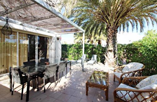 Vera Beach House | Playa de Baria I