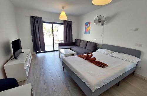 Costa Teguise Apartment | Playa Roca Beach