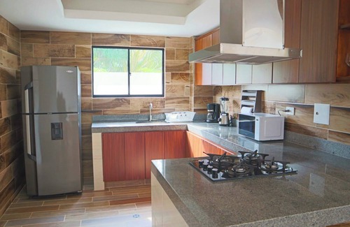 San Antero Cabin | PLAYAMAR CABIN A few steps from the sea, family cabin