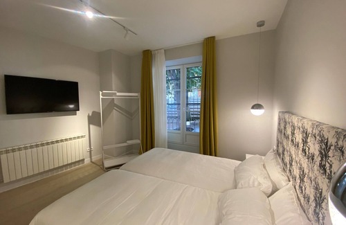 Burgos Apartment | Plaza de los Castaños Suite (in the heart of Burgos)