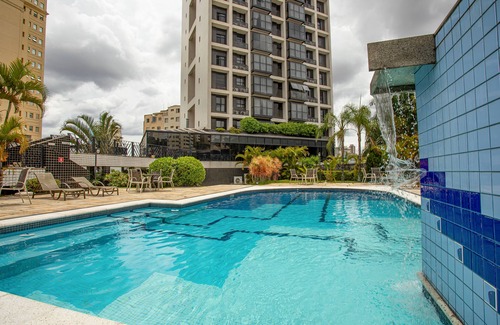 Santana Apartment | Plaza Inn Small Town Flat