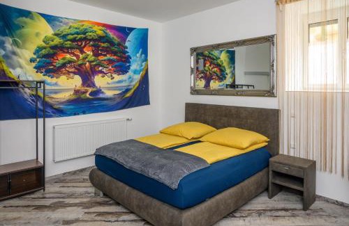 Enns House | PLAZA ROOMS & APPARTEMENT - Café & Bar
