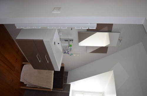 Gan House | Pleasant and functional house, with courtyard and large garden in the city center