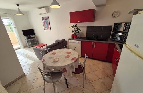 Arles Apartment | Pleasant apartment in very quiet residential area.