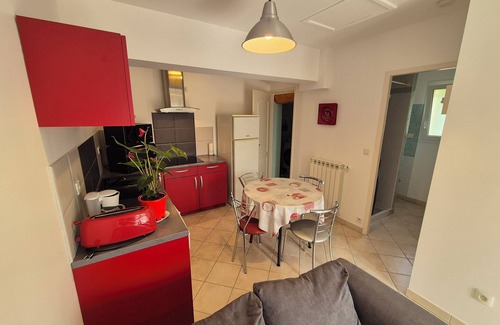 Arles Apartment | Pleasant apartment in very quiet residential area.