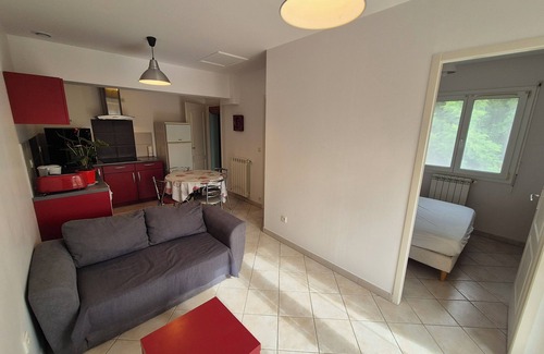 Arles Apartment | Pleasant apartment in very quiet residential area.