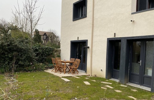 Centre House | Pleasant duplex, air conditioning and garden
