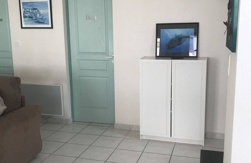 Saint-Pierre-Quiberon House | Pleasant apartment in house 100m from the beach