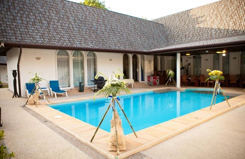 Chalong House | Pleasant Holiday House in Chalong with Private Pool