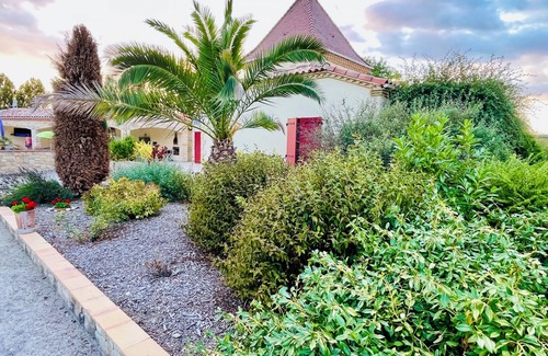 Beaugas House | Pleasant house with swimming pool in the countryside. Golf 6km