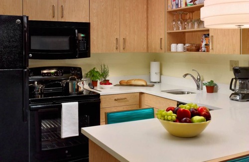 Flagstaff Resort | Pleasant Stay, Convenient Location! Near Bushmaster Park, Pets are Allowed