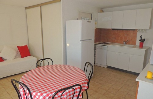 Balaruc-les-Bains Apartment | Pleasant studio with loggia and pets allowed – Balaruc-les-Bains