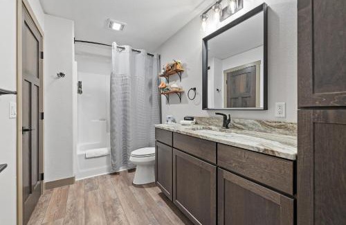 Sturgis House | Pleasant Valley Getaway