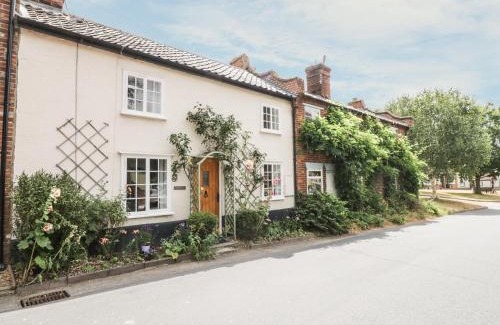 Hoxne House | Ploughman's