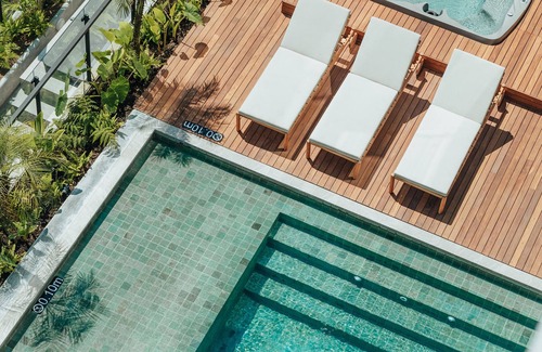 Las Lomas I Apartment | Poblado - 2 BR - Private Hot Tub & Balcony - AC - 300mb - Wake 616!