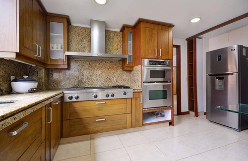 El Castillo House | POBLADO LUX JACUZZI VILLA