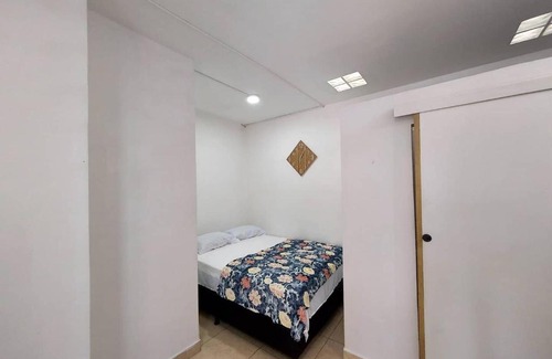 El Poblado Apartment | Poblado Manila 150MB - Autocheckin