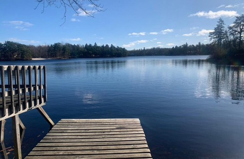 Long Pond House | Poconos Lake House Near Ski Resort