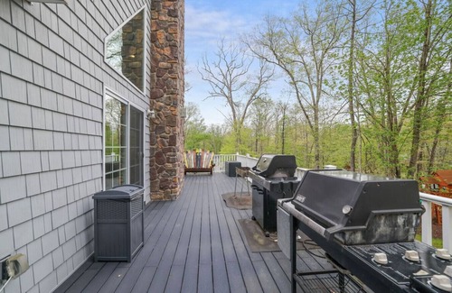 Lackawaxen House | Poconos Masthope 6BR Home Ski Big Bear - Lake Pool