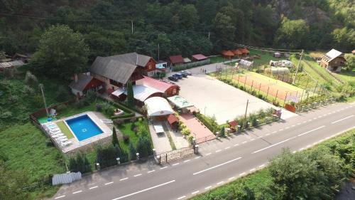 Sasciori House | Podul Cetatii