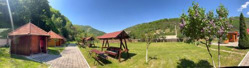 Sasciori House | Podul Cetatii