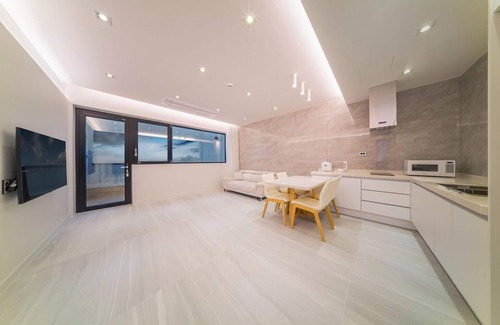 Pohang House | Pohang Polemeleupulbilla